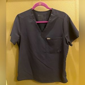Quiet navy figs top size medium